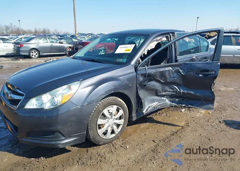2011 Subaru Legacy 2.5I z USA, uszkodzony, nr VIN 4S3BMBA6XB3233932